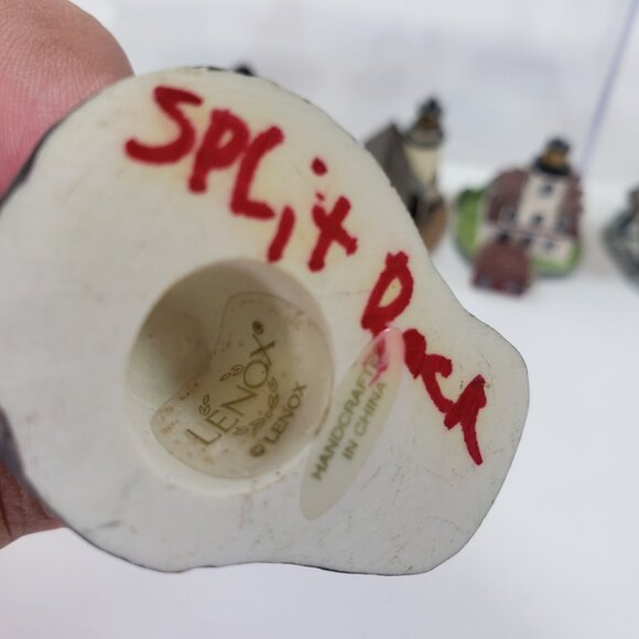 Vintage Lenox Thimble American Lighthouse Collection With Shelf  & 24 Miniatures - Picture 10 of 11